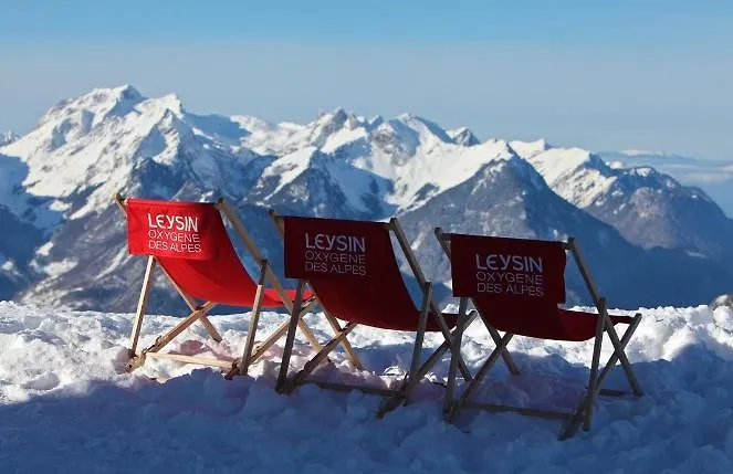 - Swiss Alps - Fully Renovated ! Daire Leysin