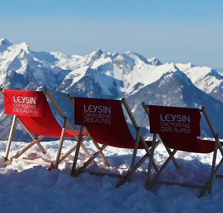 - Swiss Alps - Fully Renovated ! 公寓 莱森